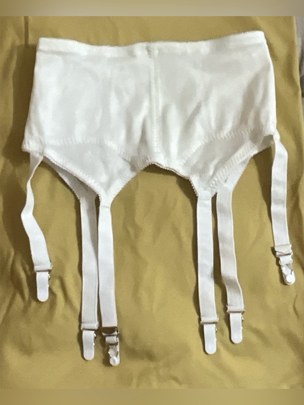 Rago of NY: High-Waist Pull-On Shaping Garter Belt, Bridal White, M(28) NWOT